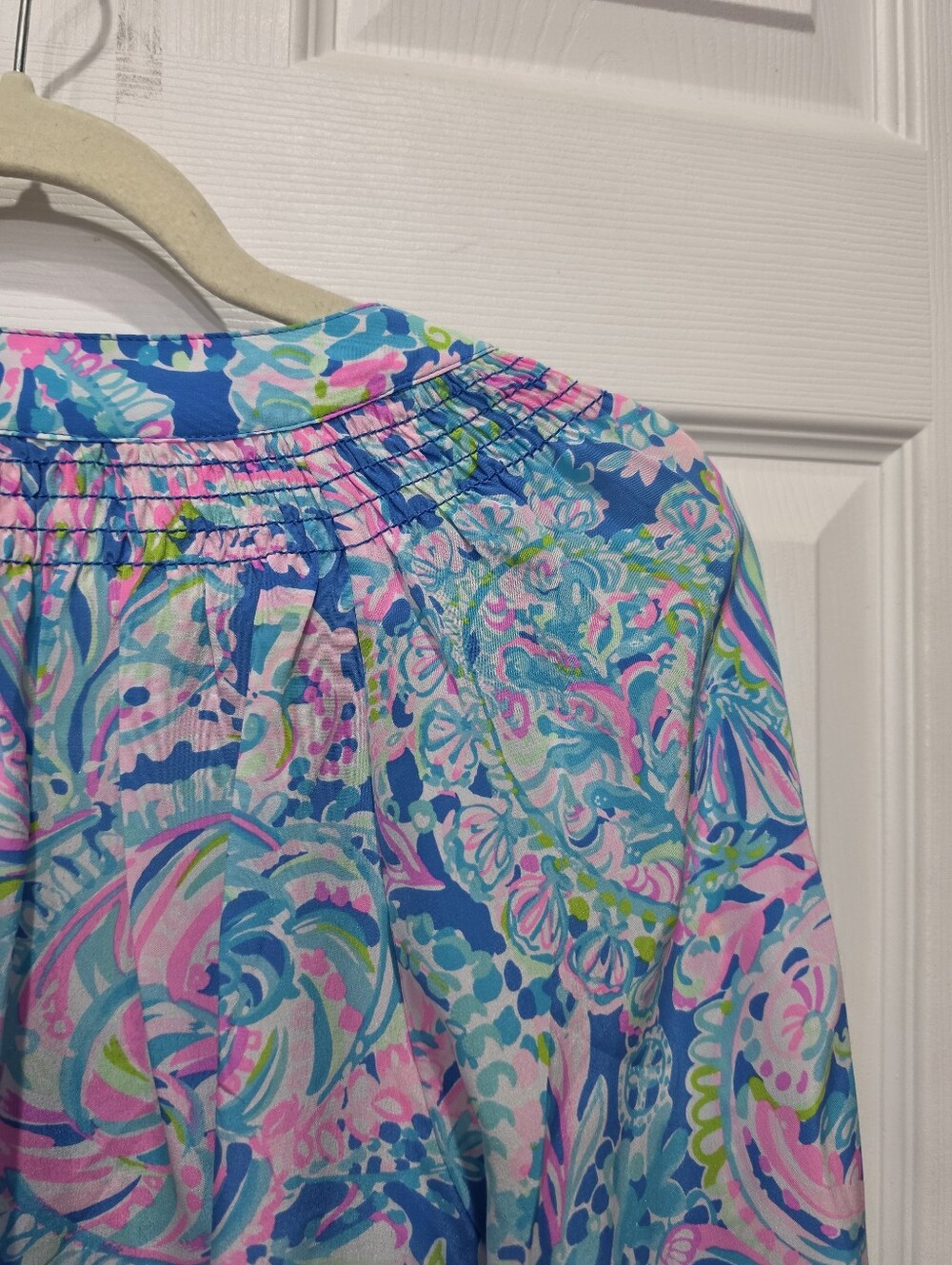Lilly Pulitzer Elsa Silk Top Multi Via Del Mar size Large - Picture 7 of 16